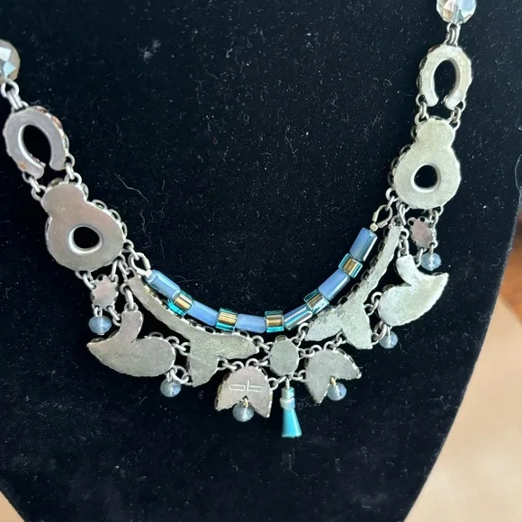 Ayala bar necklace and earring set - Picture 6 of 10